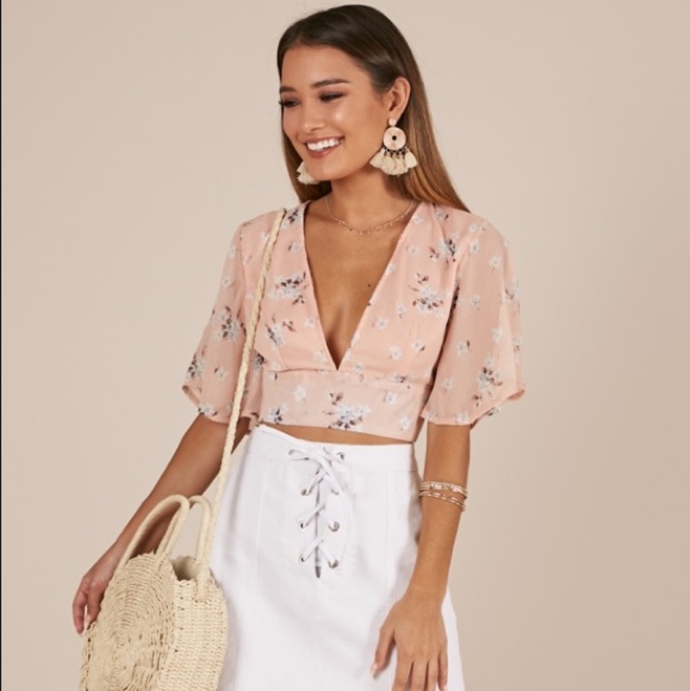NWT Showpo crop US size 4 (fit is 0-2)